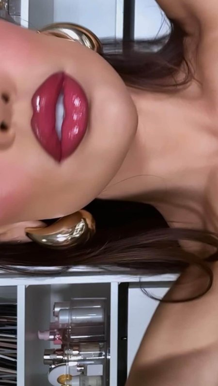 Губы макияж