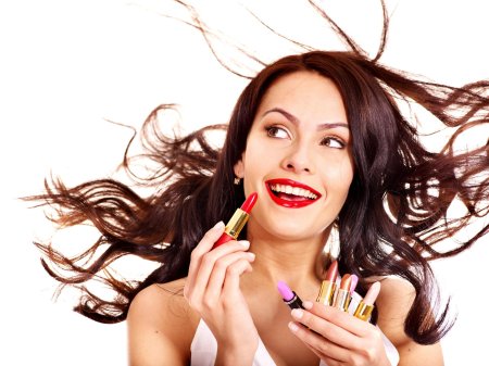 Девушка с косметикой