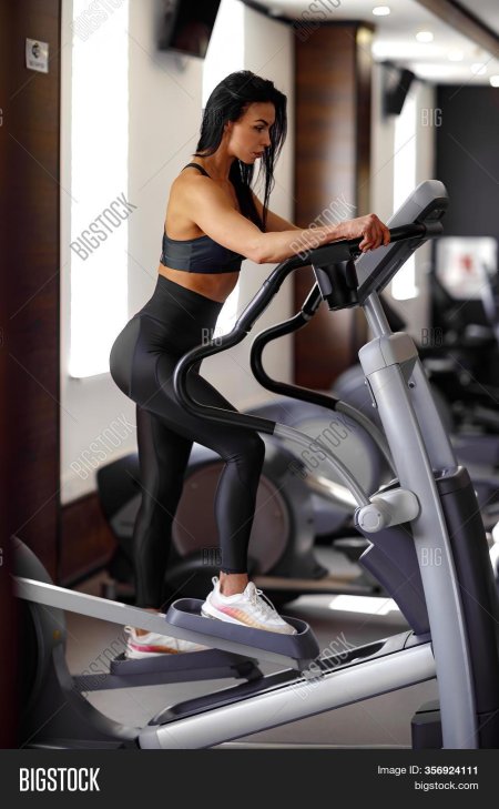 Фото тренера девушки