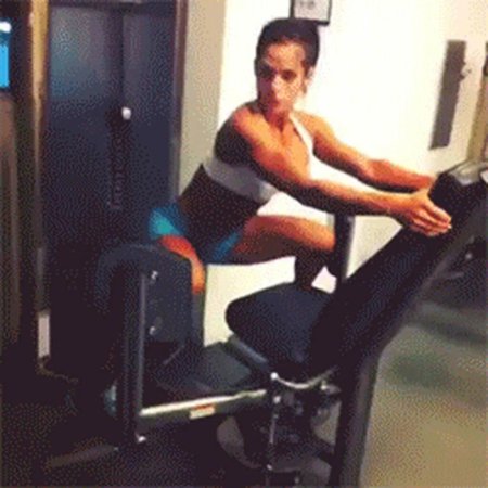 Ван Дамм в спортзале