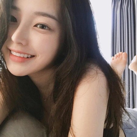 Кореянка красивая