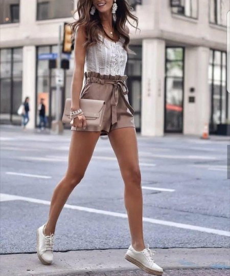 Стильная одежда для девушек