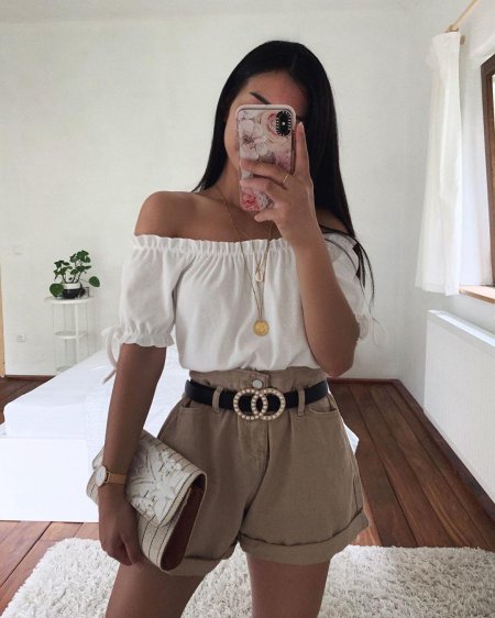 Одежда девушки для пов