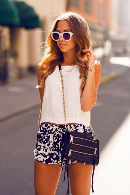 Модная одежда для девушек