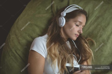 Прогулка в наушниках