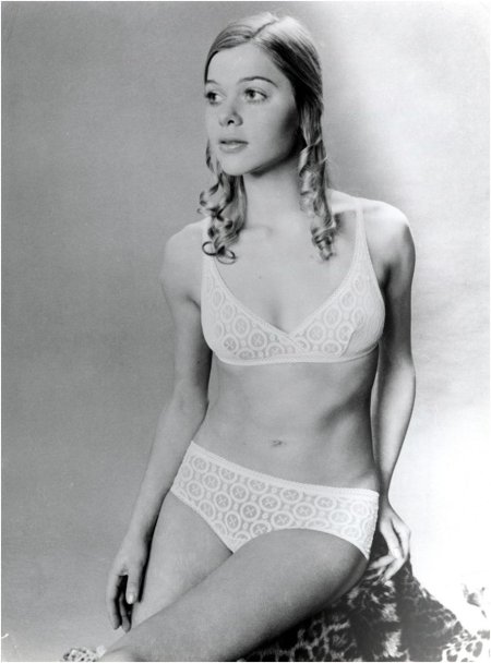 Советские женщины в Нижнем белье