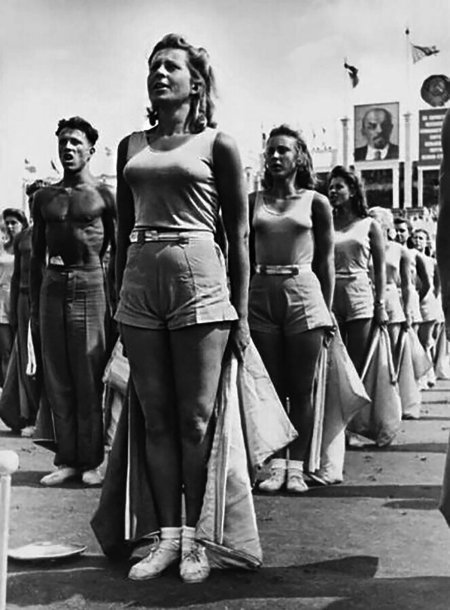 Парад физкультурниц 30-е годы