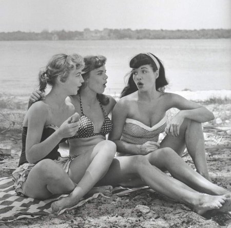 Подруги ретро