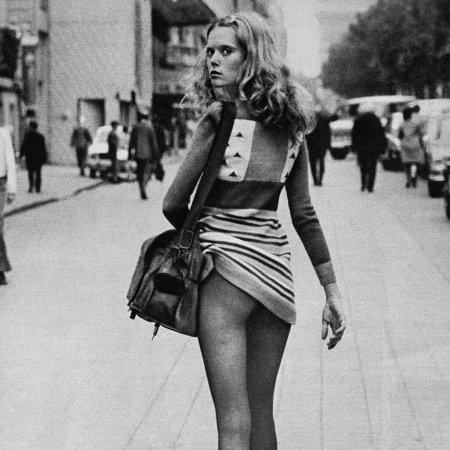 Helmut Newton на улице Парижа