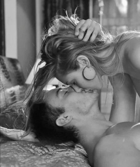 Чувственный поцелуй