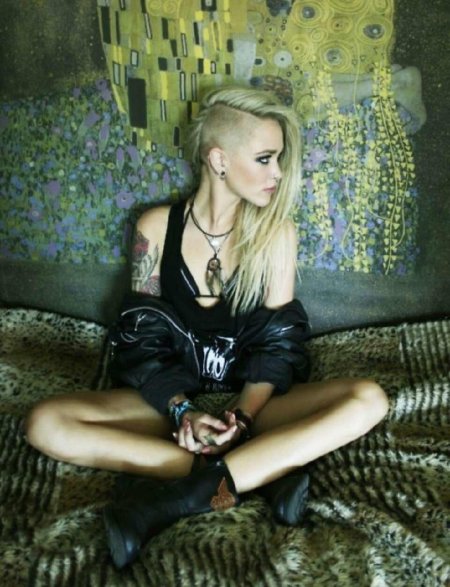 Девушка панк