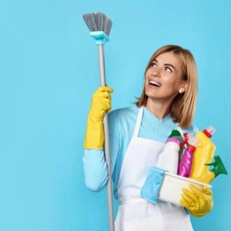 Женщина клинер