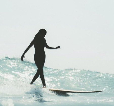 Кейси Масгрейвс серфинг