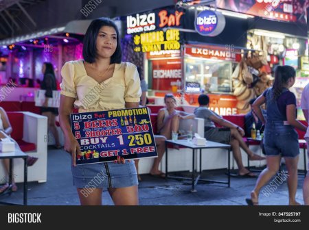 Бангла роуд Пхукет девушки