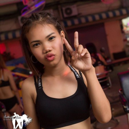 Бар герл Паттайя