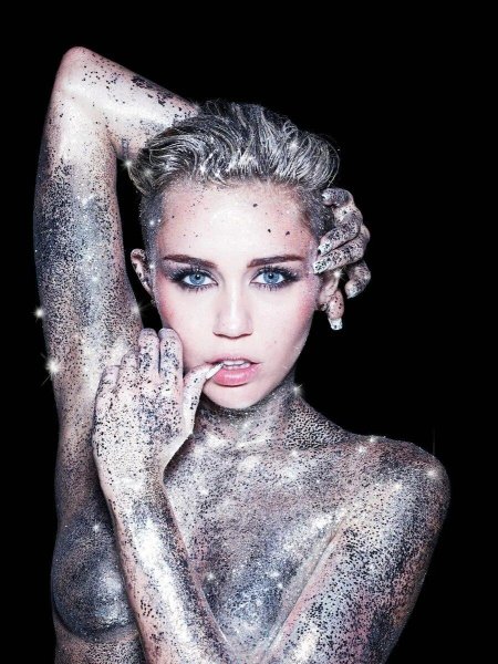 Майли Сайрус в блестках