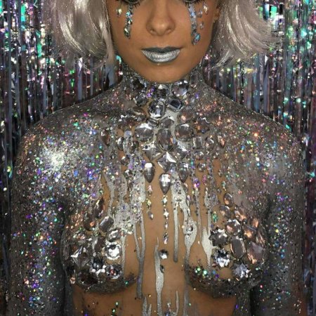 Стразы на лицо