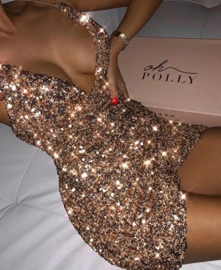 Блестящее платье