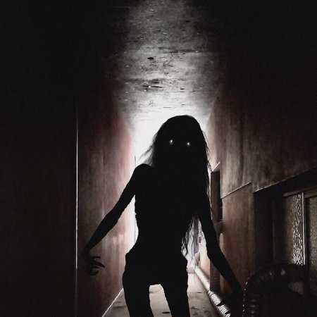 Ужастик и гаснет свет