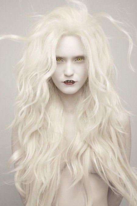 Rosie Crawford альбинос