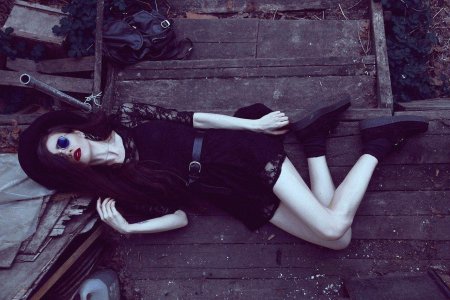 Анорексичка Вайолет Эль