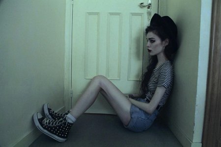 Анорексичка Вайолет Эль