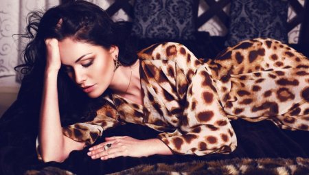 Девушка в леопардовом