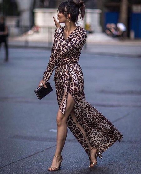 Платье с леопардовым принтом