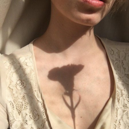 Эстетика бежевого цвета девушка