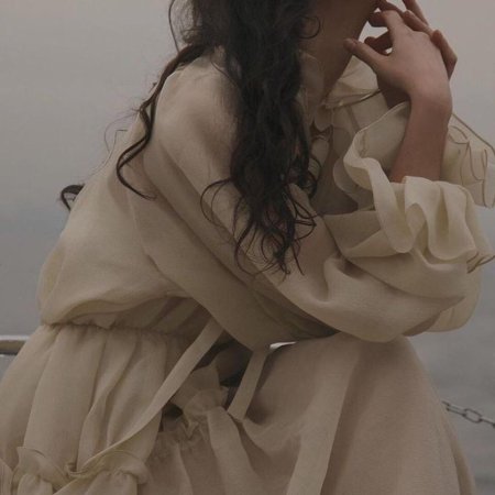 Женщина эстетика