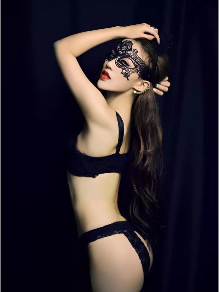 Кружевная маска