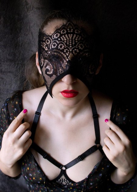 Сексуальная маска