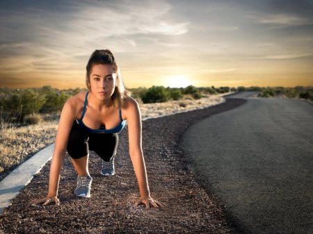 Бег девушки