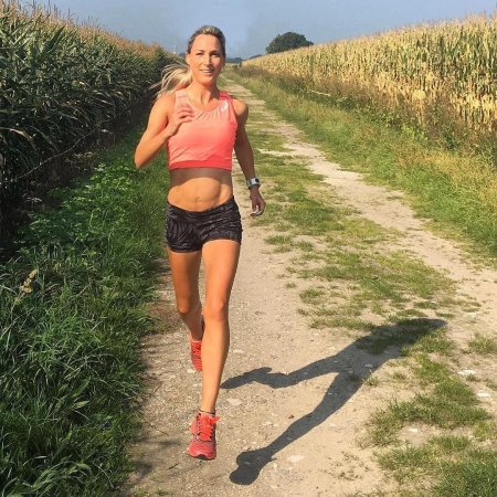 Фигуры бегунов женщин