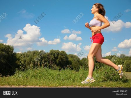 Бег девушки