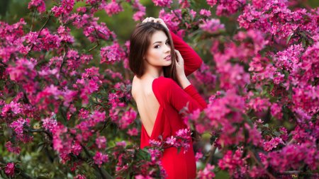 Девушка в цветах