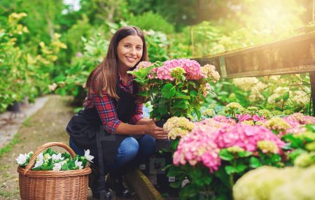 Девушка в саду