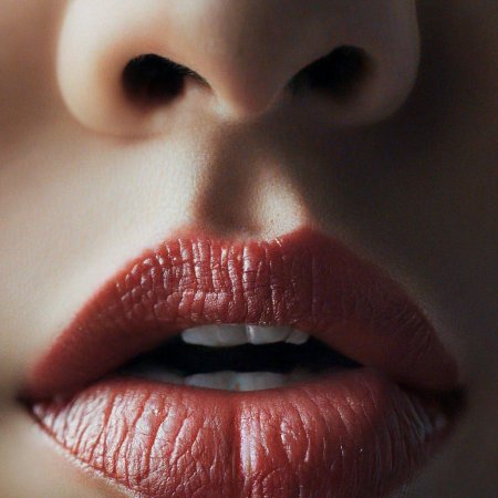 Красивые губы