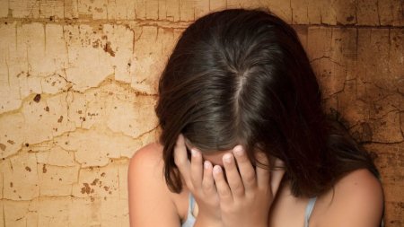 Изнасилование несовершеннолетней