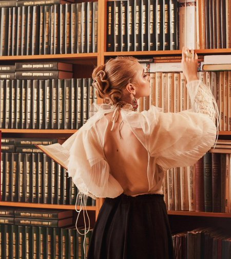 Ханна Бернард Мисс библиотекарша