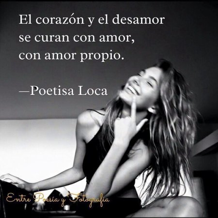 Девушка ржет