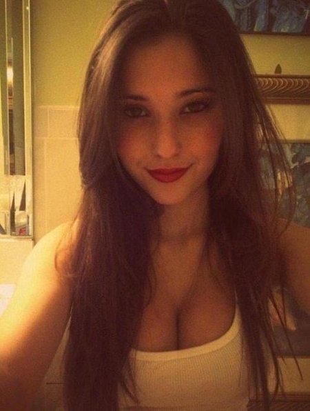 Энджи Варона