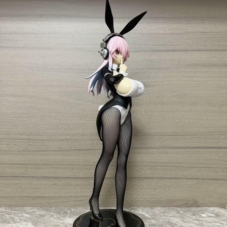 Фигурки героев из аниме