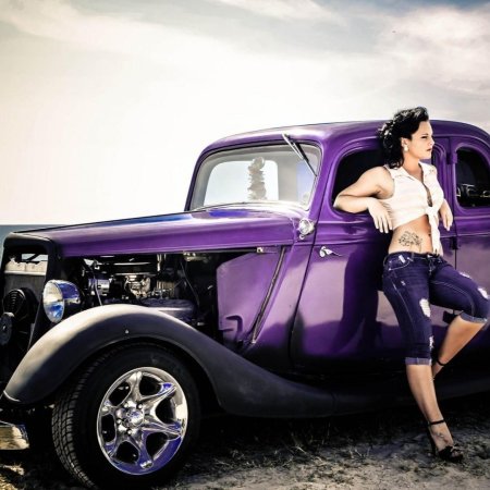 Ретро авто и девушки