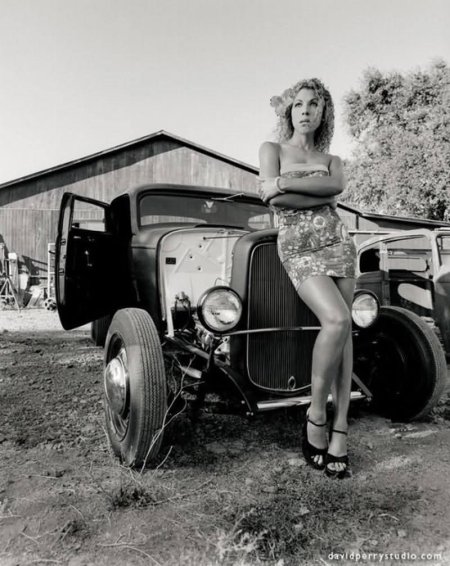Фотосессия с ретро автомобилем