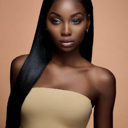 Чернокожая модель