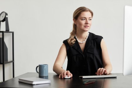 Жена стратег