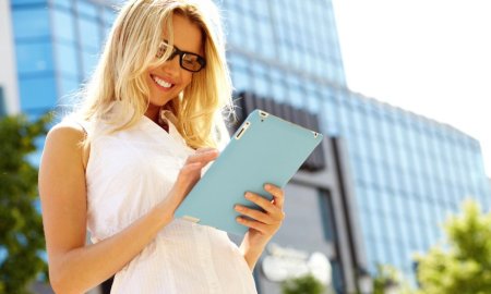 Успешная женщина блондинка