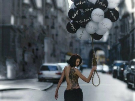 Девушка с воздушными шарами