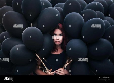 “Черный шар” (the Black Balloon), 2008